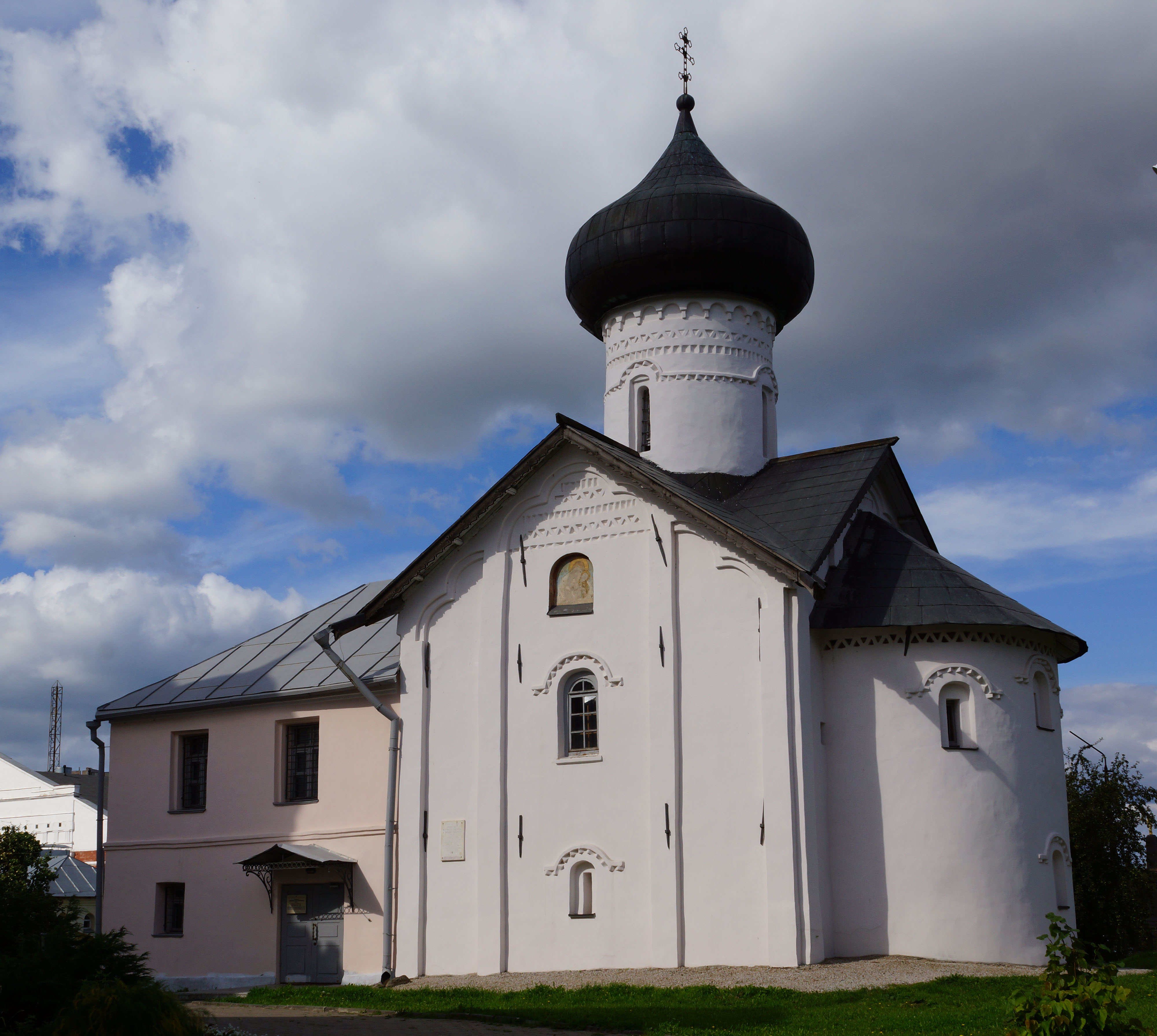 Церковь Симеона Богоприимца зверина монастыря